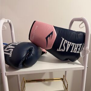 Everlast Pink and Navy Boxing Gloves